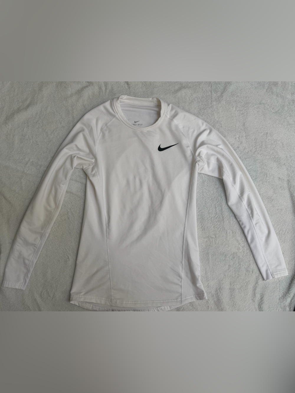 Nike Dri-FIT White Long Sleeve Compression Athletic Shirt Size Small